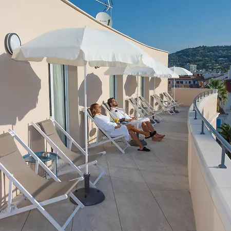 Otel Cristal & 4*