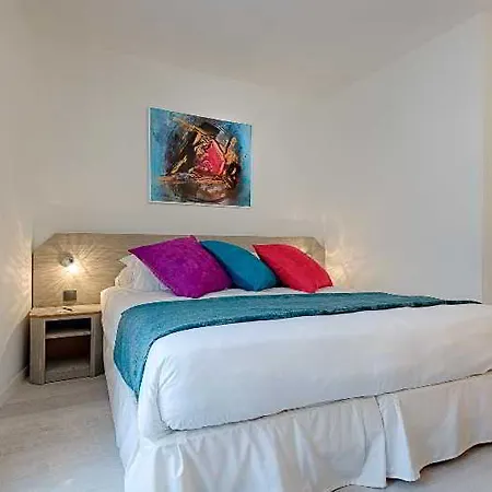 Otel Cristal & 4*