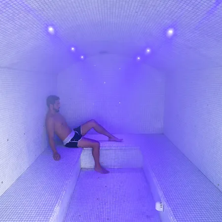 Cristal & Готель Канни